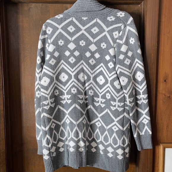 Old Navy Gray and White Knit Sweater Cardigan - Picture 3 of 4